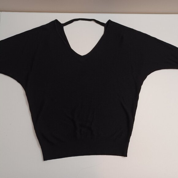 Women's Express Black Ribbed 100% Rayon V Neck Black Top Size Medium - Picture 3 of 8